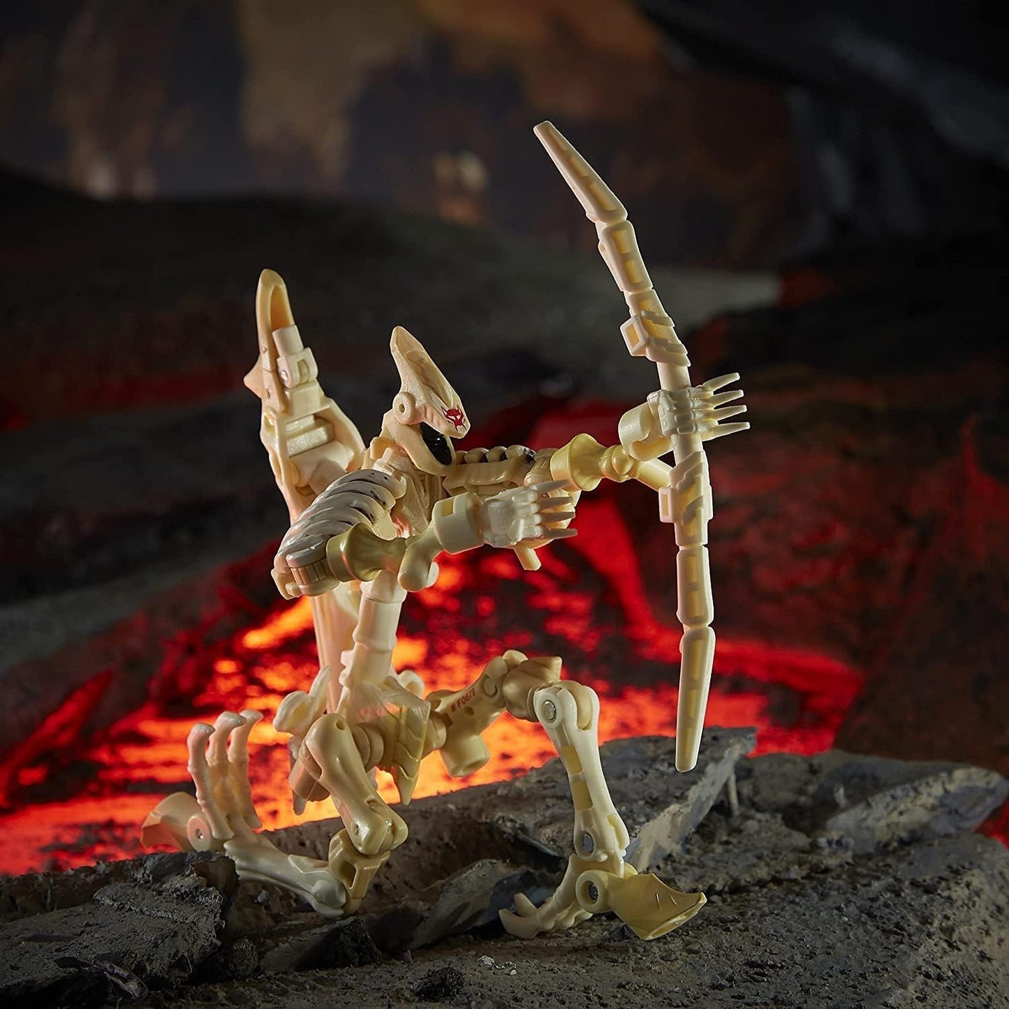 Transformers War for Cybertron: Kingdom - Wingfinger - Deluxe Class Action Figure (Hasbro / Takara Tomy)